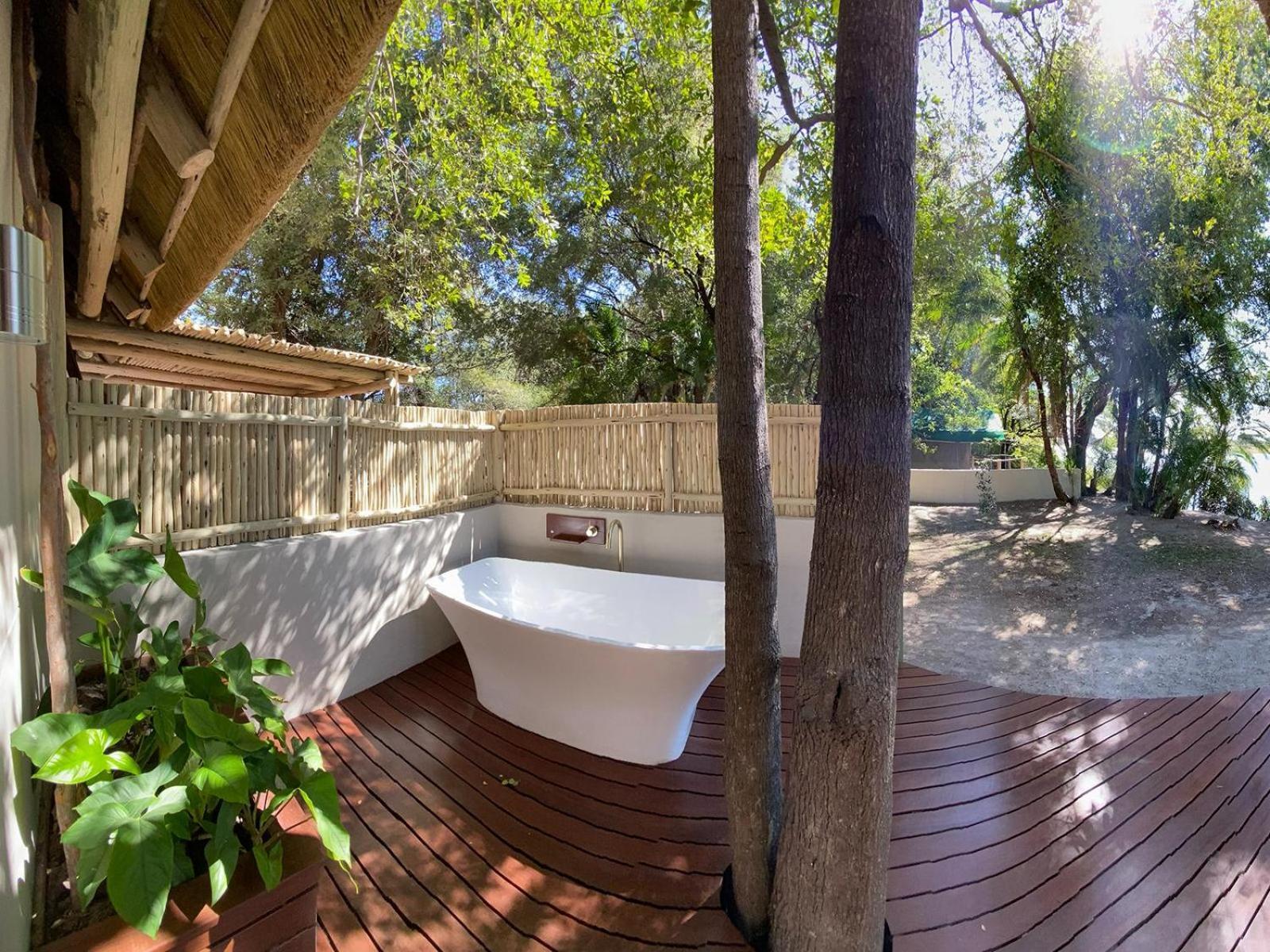 Ndhovu Safari Lodge Mahango Bagian luar foto